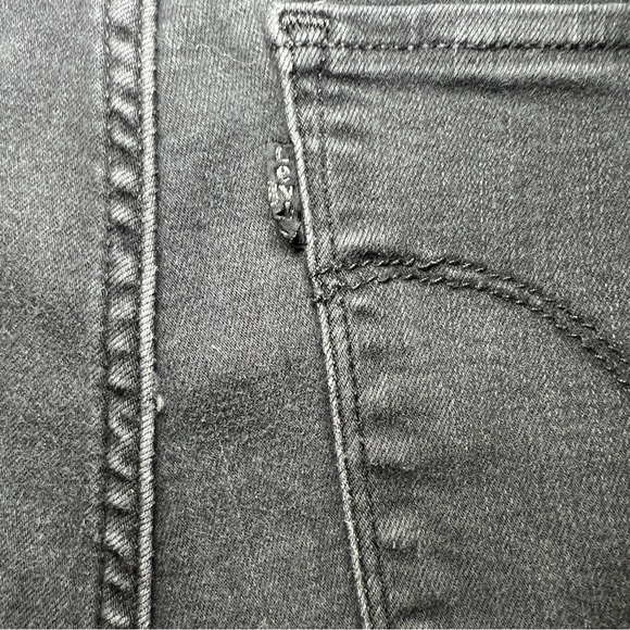 Levi’s 721 High Rise Skinny Women’s Black Faded Denim Jeans Size 26 - Picture 10 of 16